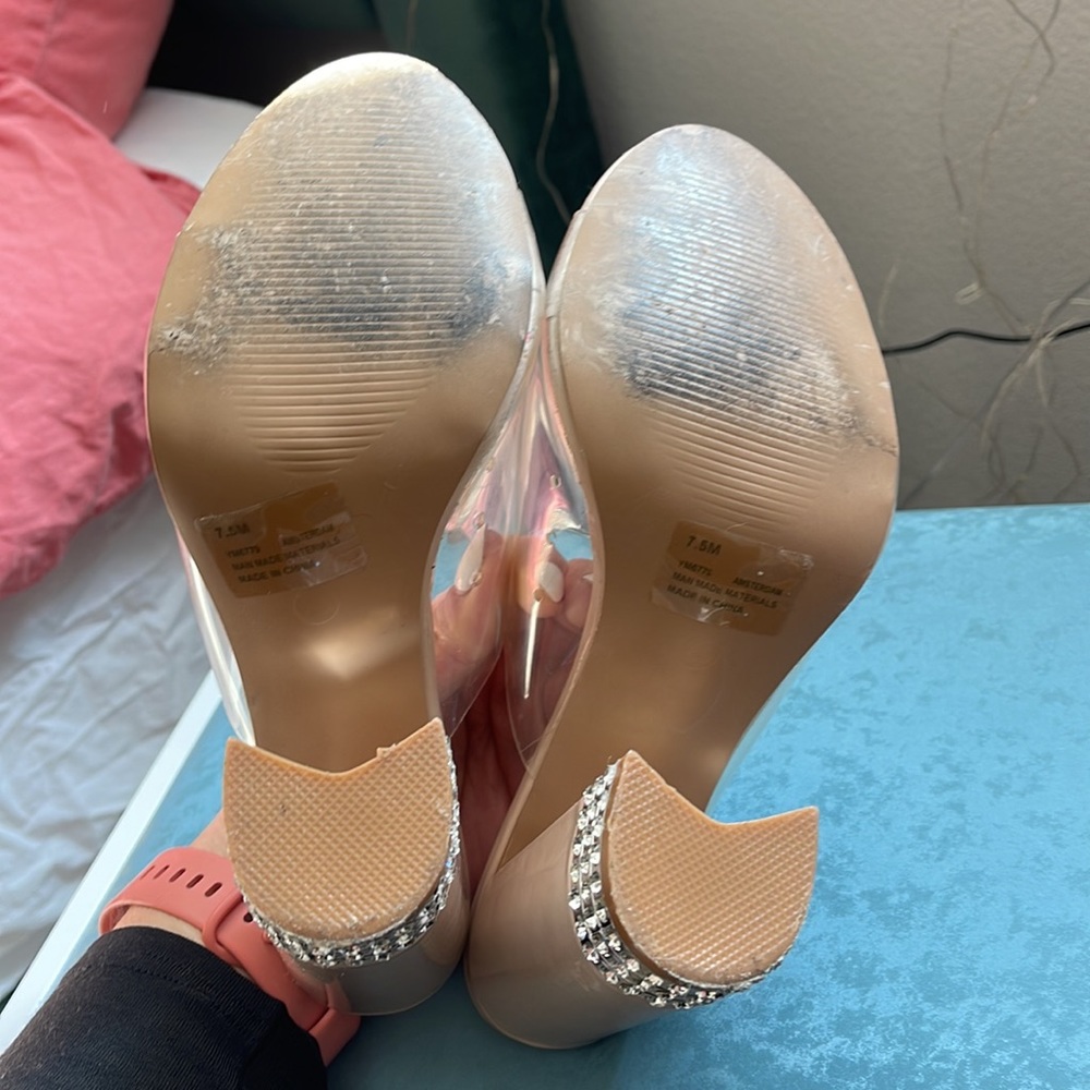 Heels - Picture 6 of 6